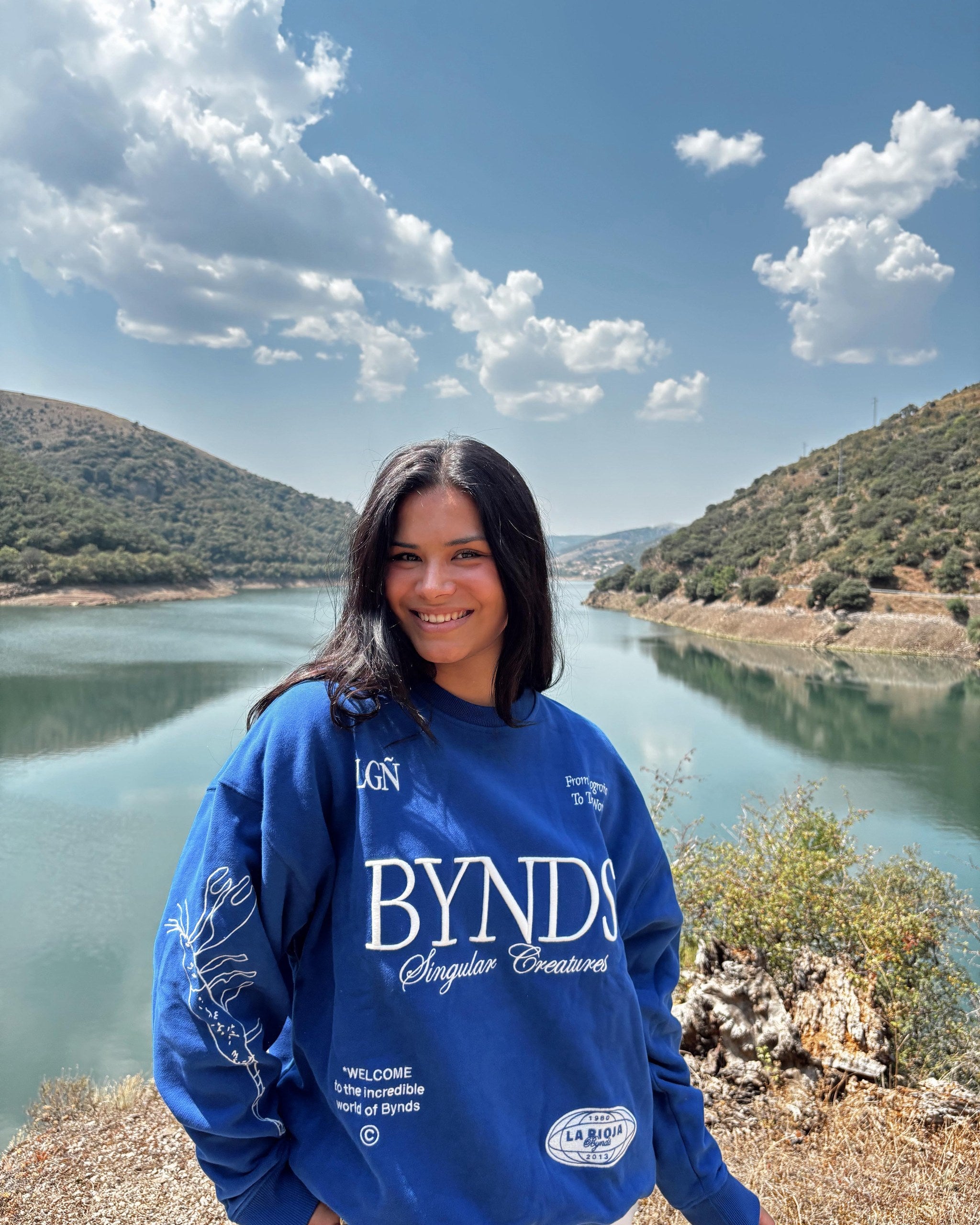 BYNDS · mansilla-sky-sweatshirt · lifestyle · 1.jpg