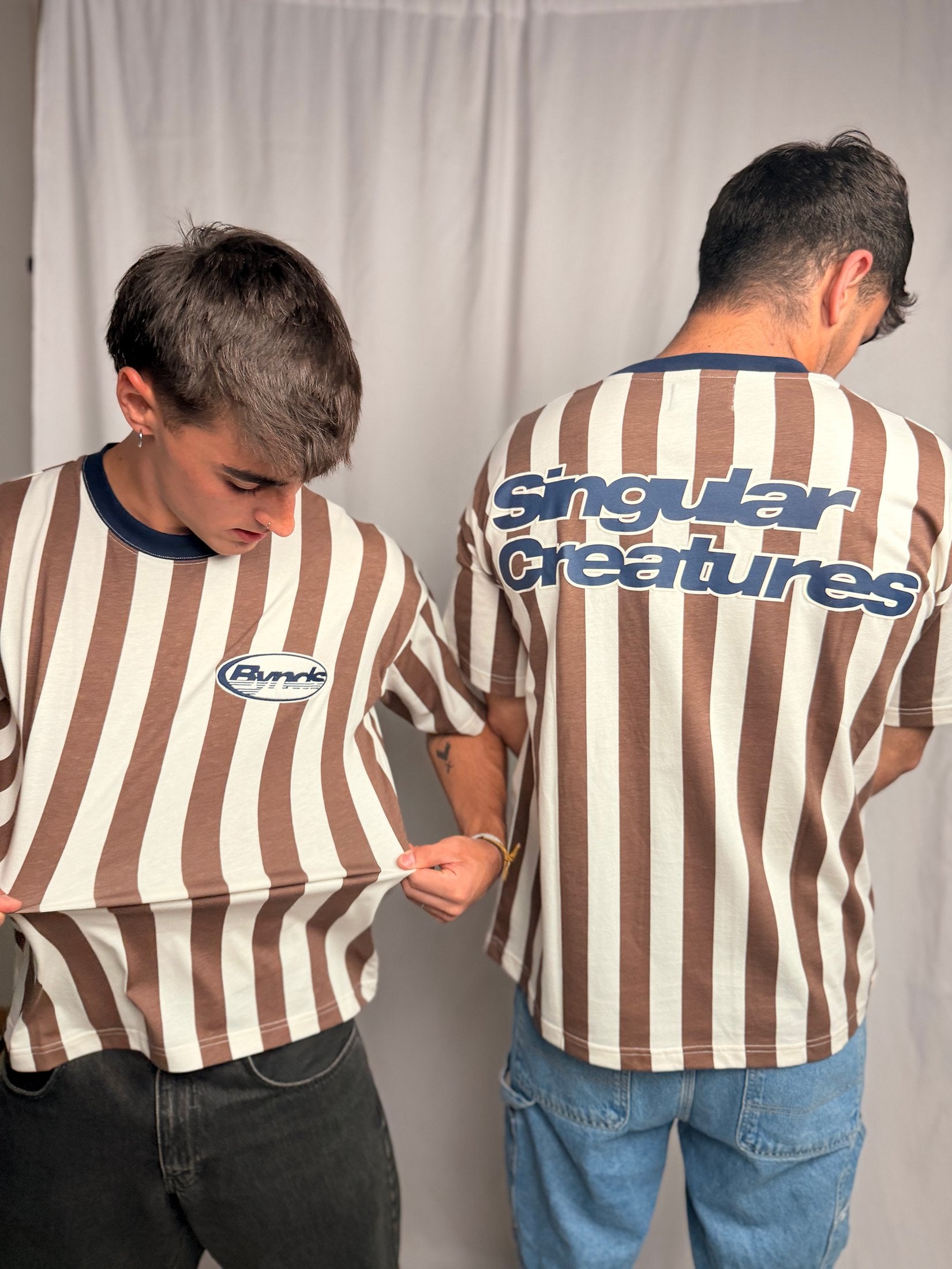 BYNDS RAYAS CHOCO LOGO T-SHIRT