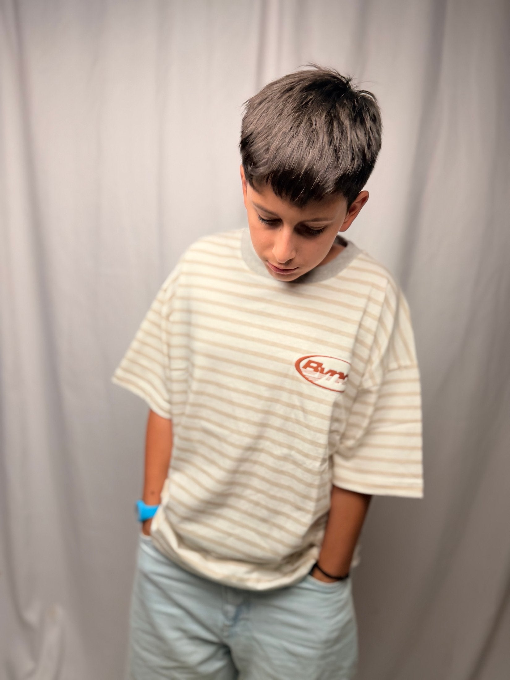 BYNDS RAYAS CREMA LOGO T-SHIRT