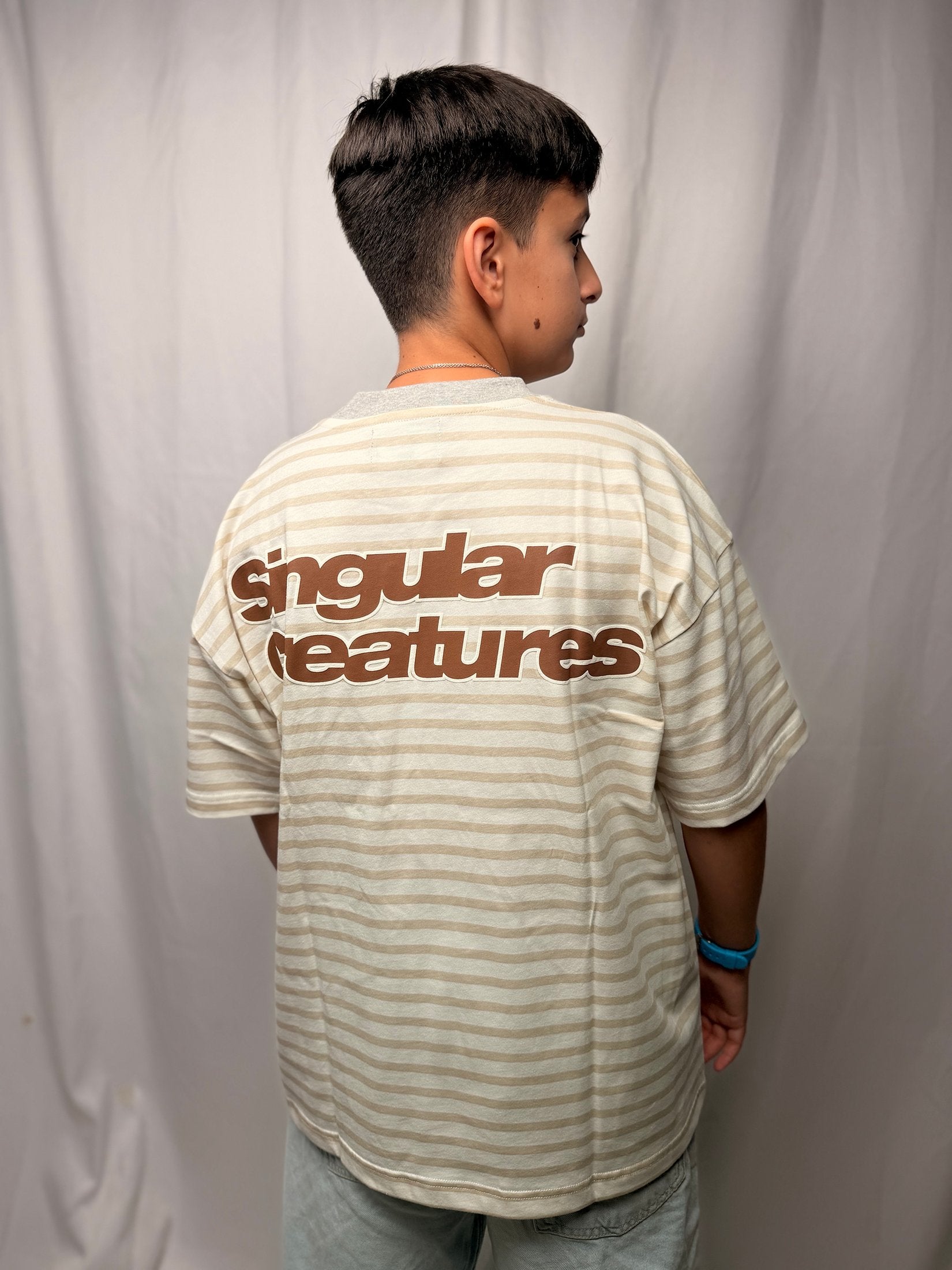 BYNDS RAYAS CREMA LOGO T-SHIRT