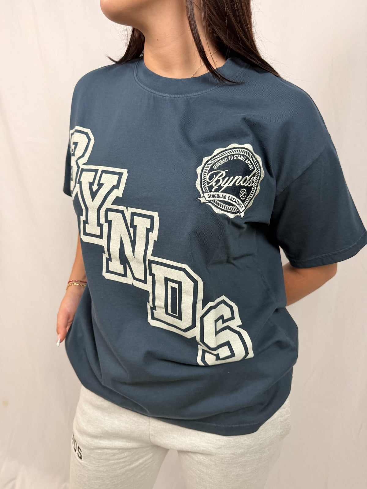 BYNDS LOGO DIAGONAL T-SHIRT