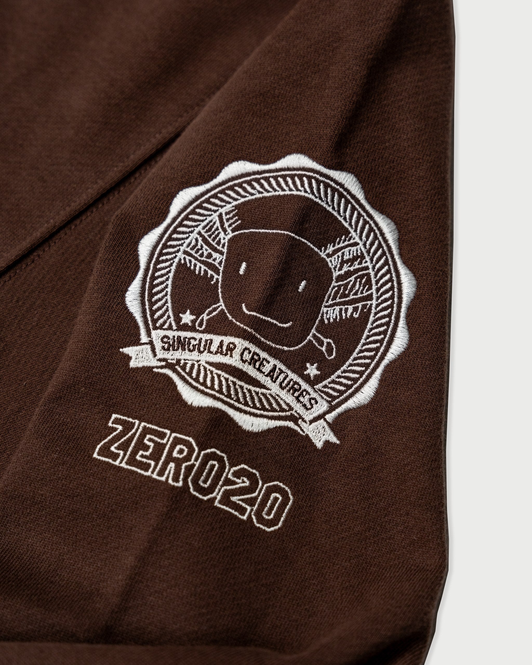 BYNDS · rioja-chocolate-sweatshirt · detail