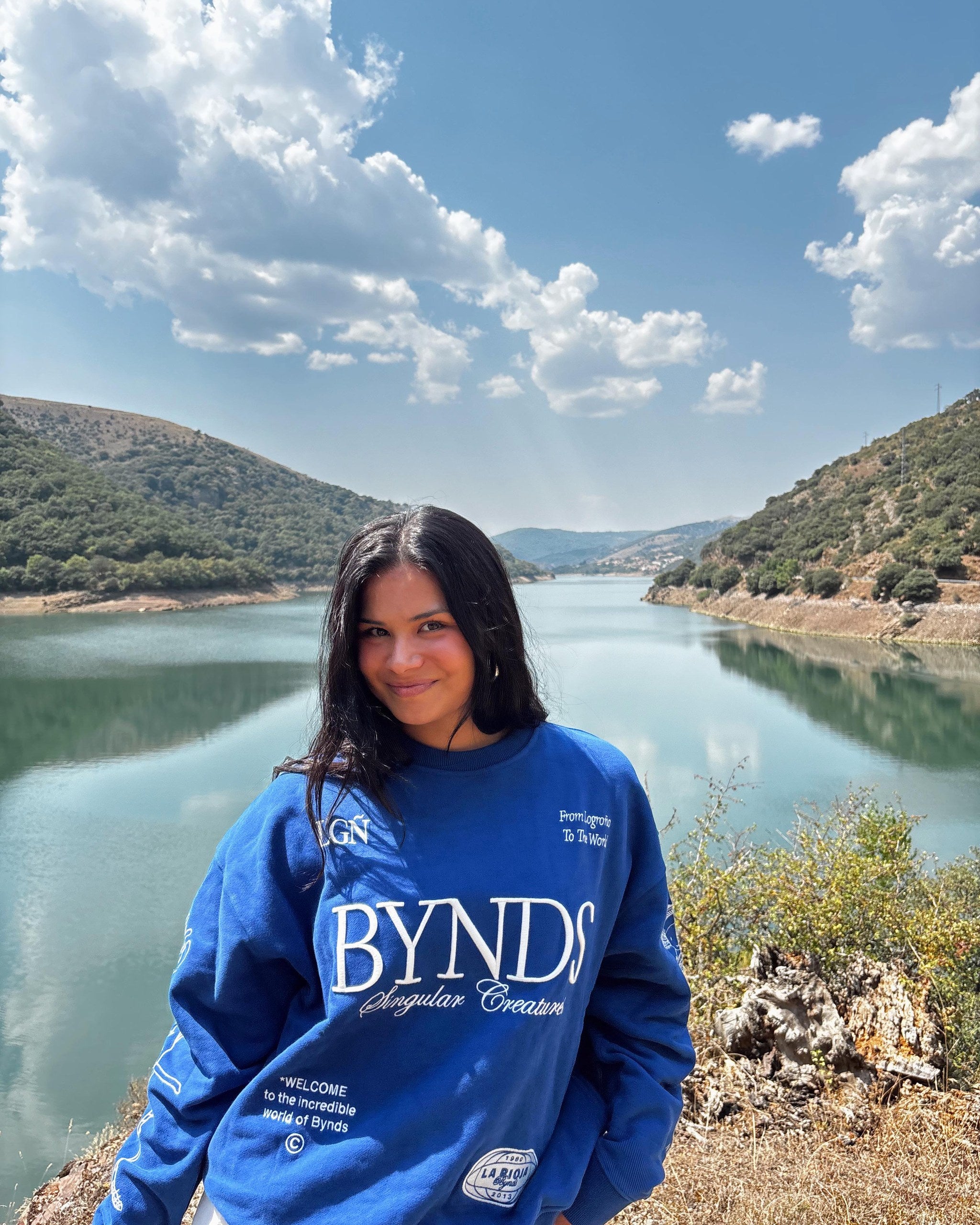 BYNDS · mansilla-sky-sweatshirt · lifestyle · 2.jpg