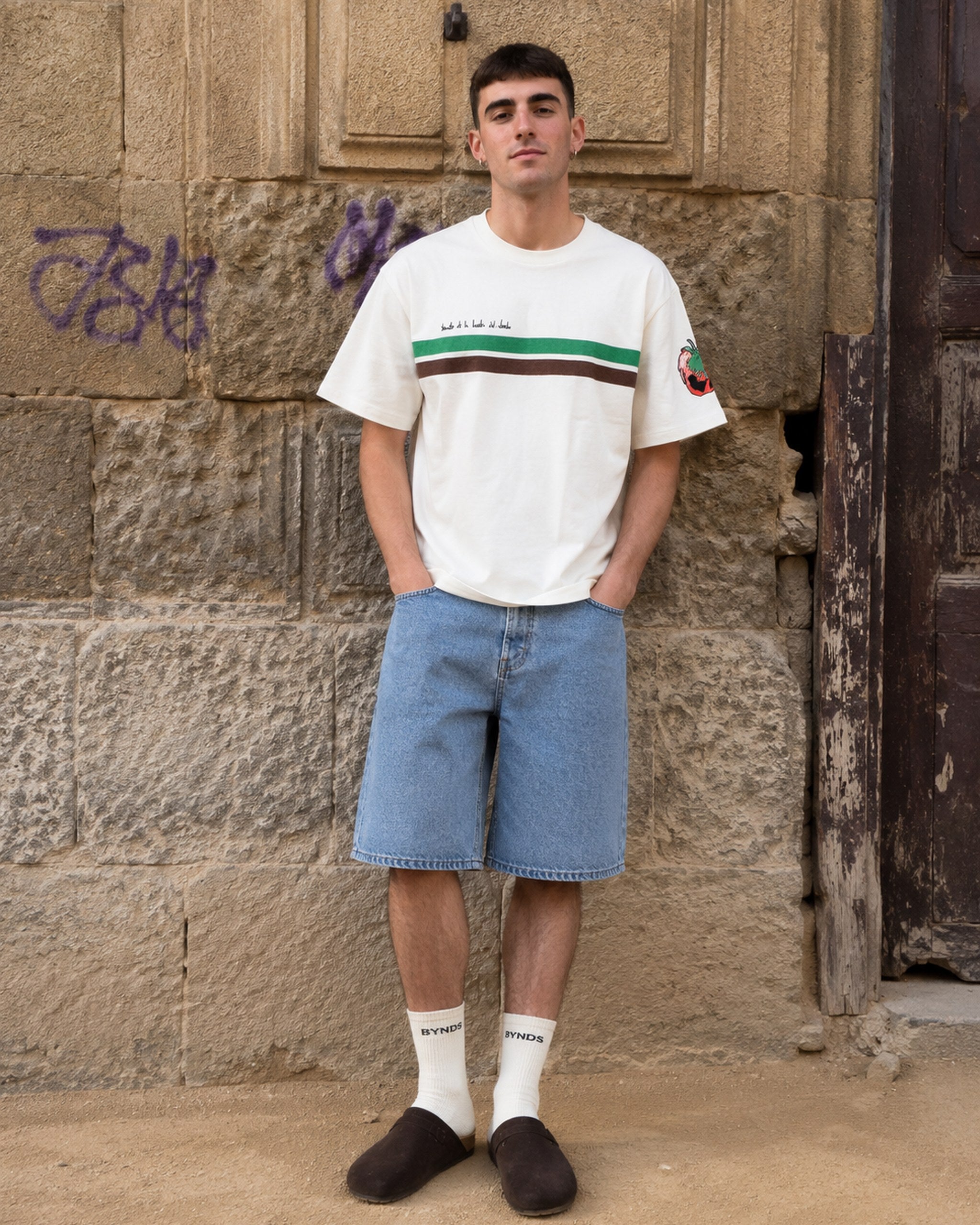 BYNDS · tomato-tshirt · lifestyle · editorial