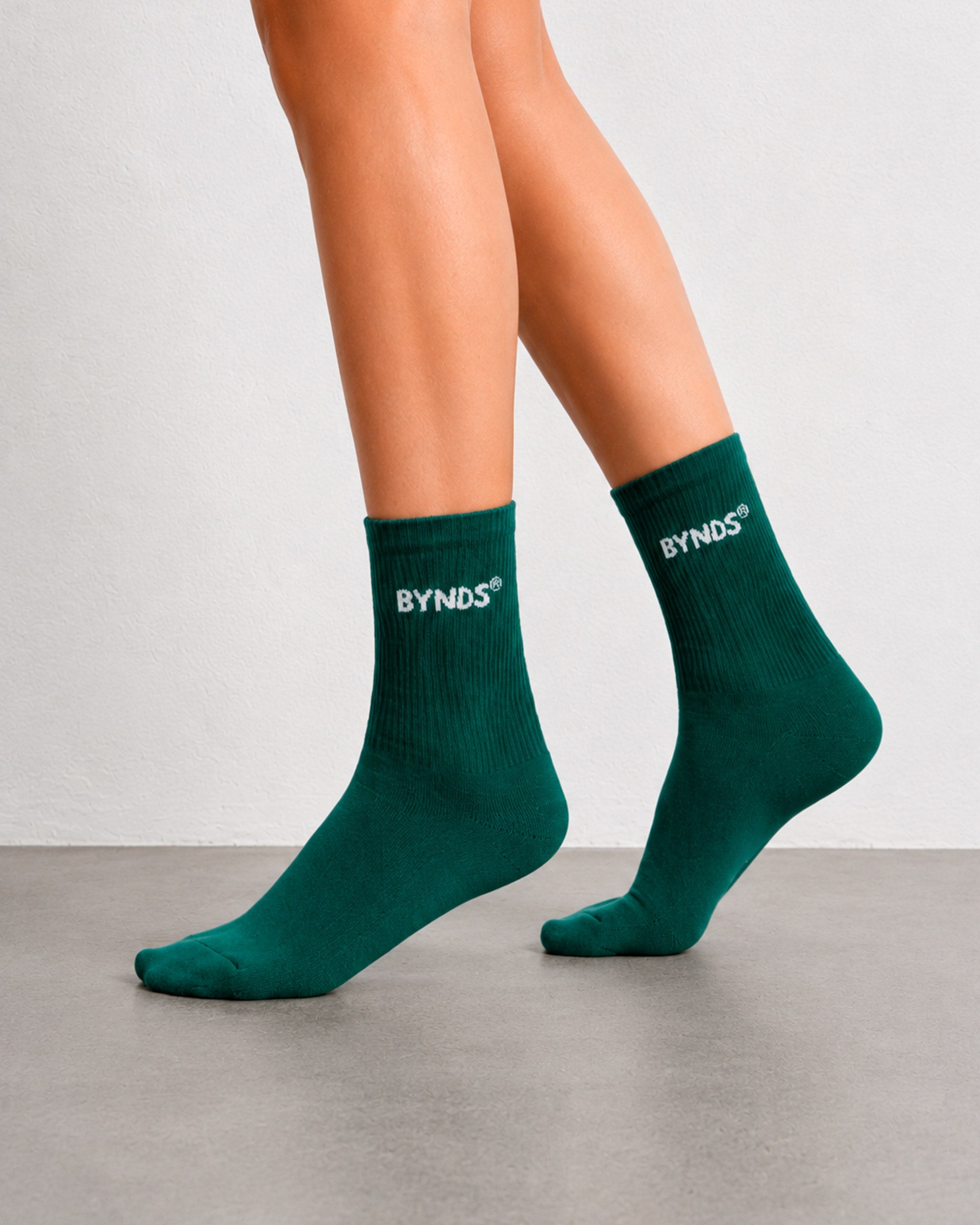 BYNDS · green-socks · lifestyle · group-front