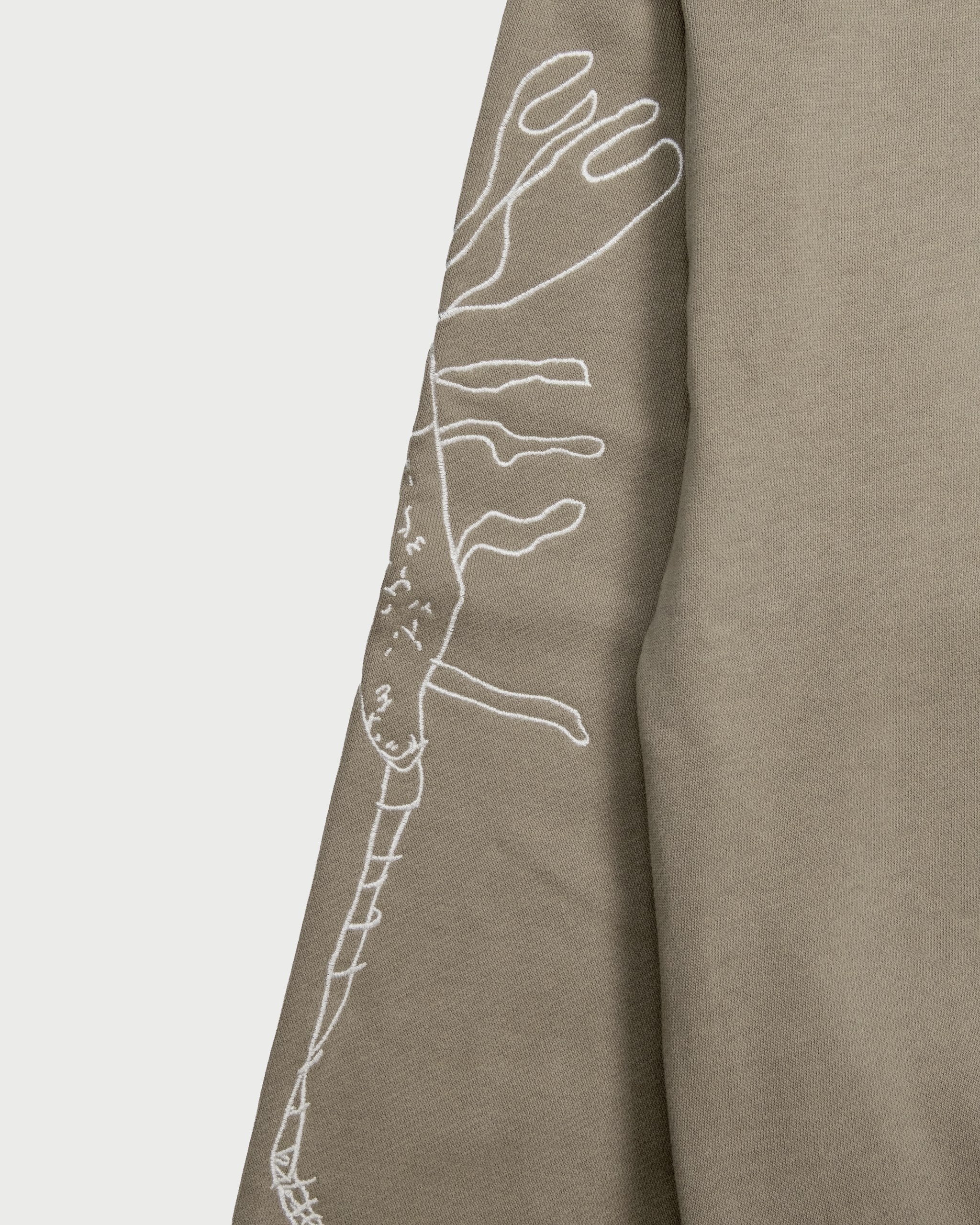 BYNDS · mansilla-earth-sweatshirt · detail