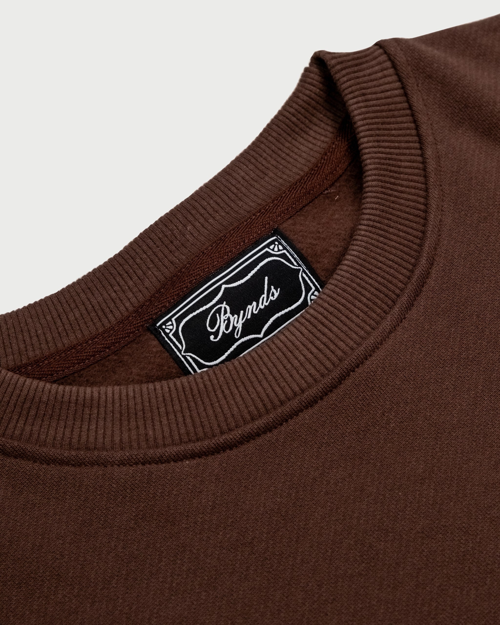 BYNDS · rioja-chocolate-sweatshirt · detail