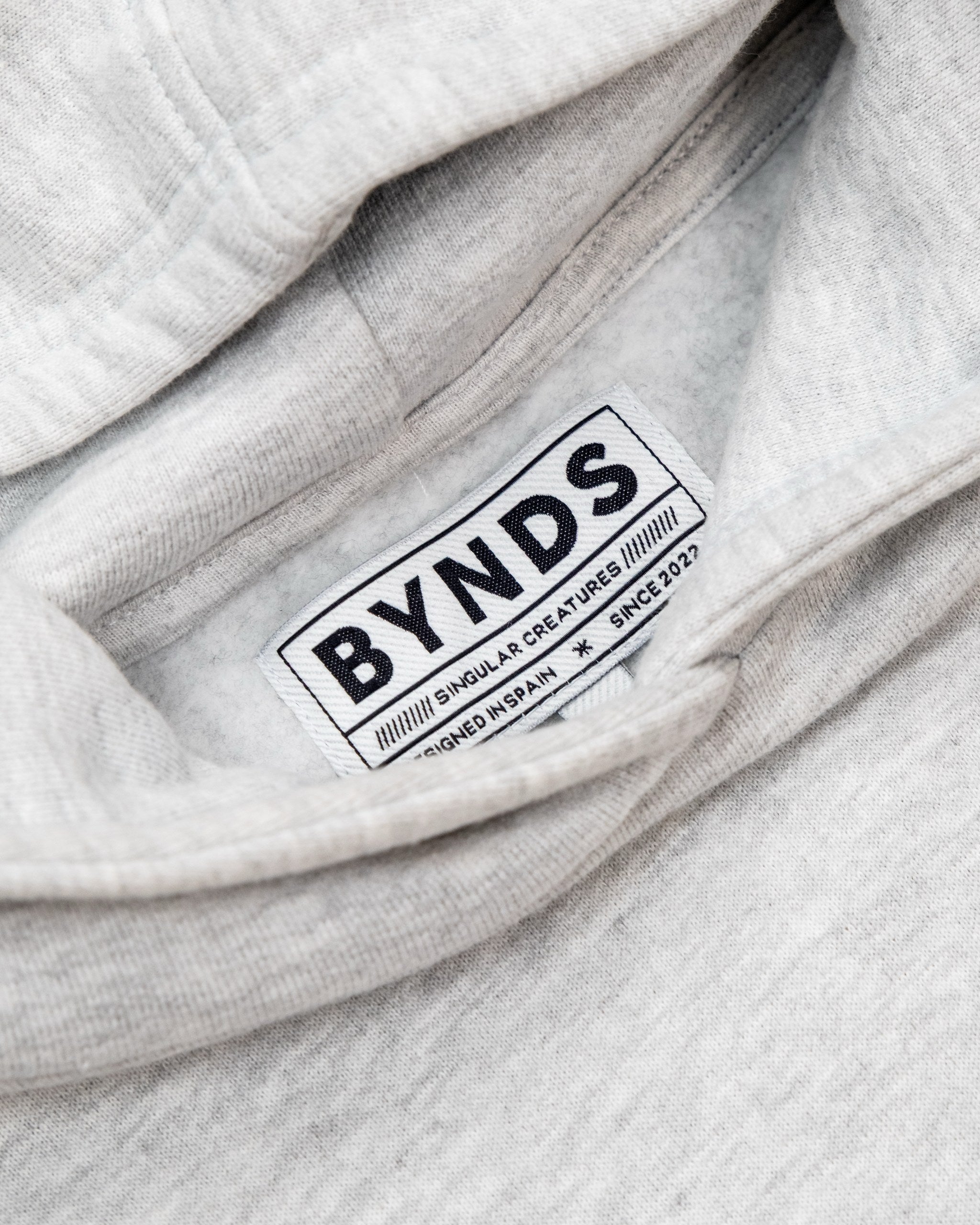 BYNDS · too-cool-for-school-hoodie-light-grey-melange · detail